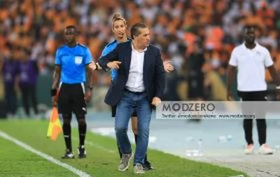 Jose Peseiro: Offers flooding in for Super Eagles coach two weeks before the expiration of his contractÂ 