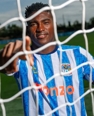 'One he should be taking' - Former Coventry midfielder reacts to Awoniyi's big miss against Man City