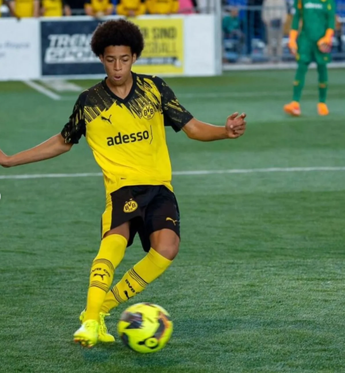 Barcelona join Arsenal, Chelsea in race for 15yo German-Italian-Nigerian midfielder at Dortmund