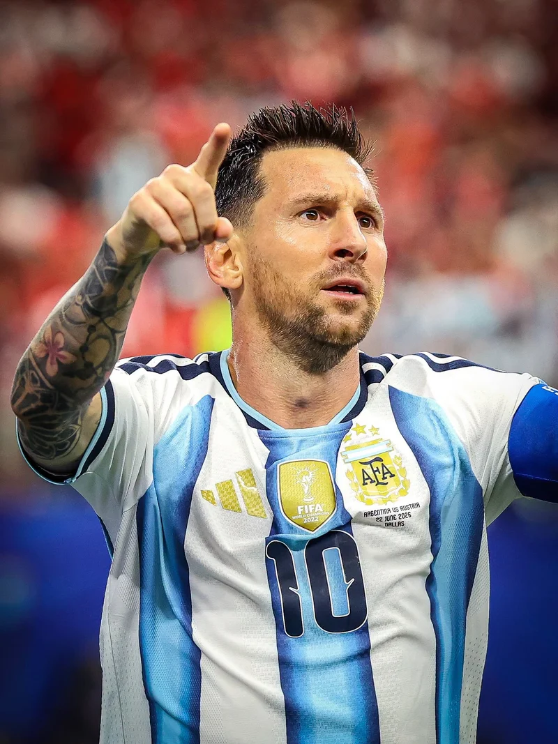 Former Nigeria captain Yobo warns Spain: Messi And Alvarez can destroy any defence