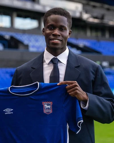 Confirmed: Exciting winger whose grandfather represented Nigeria signs new Ipswich deal