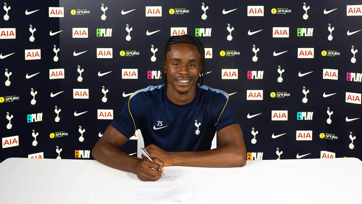 Confirmed: Promising Nigeria winger signs new contract with Tottenham Hotspur