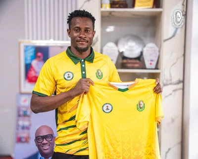 Official: Super Eagles goalkeeper returns for second spell with the 'Benin Arsenal'