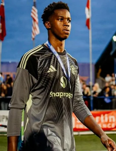 Nigerian goalkeeper confirms departure from Man Utd ahead of transfer to Athletic Bilbao