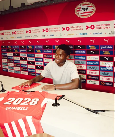 Confirmed: Nigerian forward signs new deal with PSV after younger brother's departure