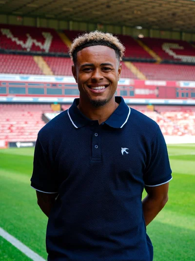 Official: EFL club sign nephew of two retired Nigeria international centre-backs