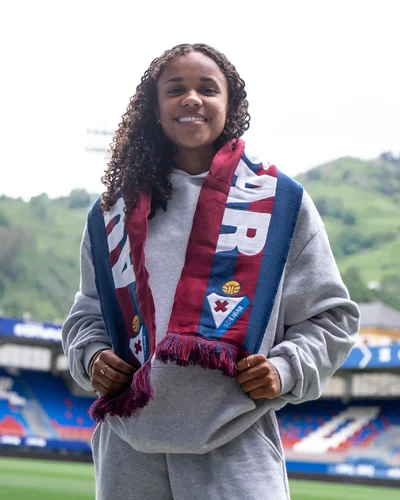 Official: Super Falcons-eligible winger Thirsa de Meester swaps Racing Genk for SD Eibar