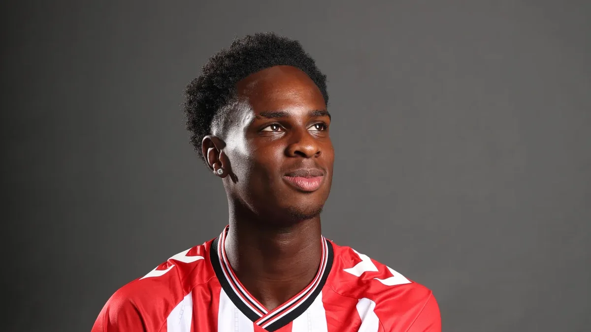 Bradford, Luton, Fleetwood Town interested in loan deal for Sunderland's tri-national forward